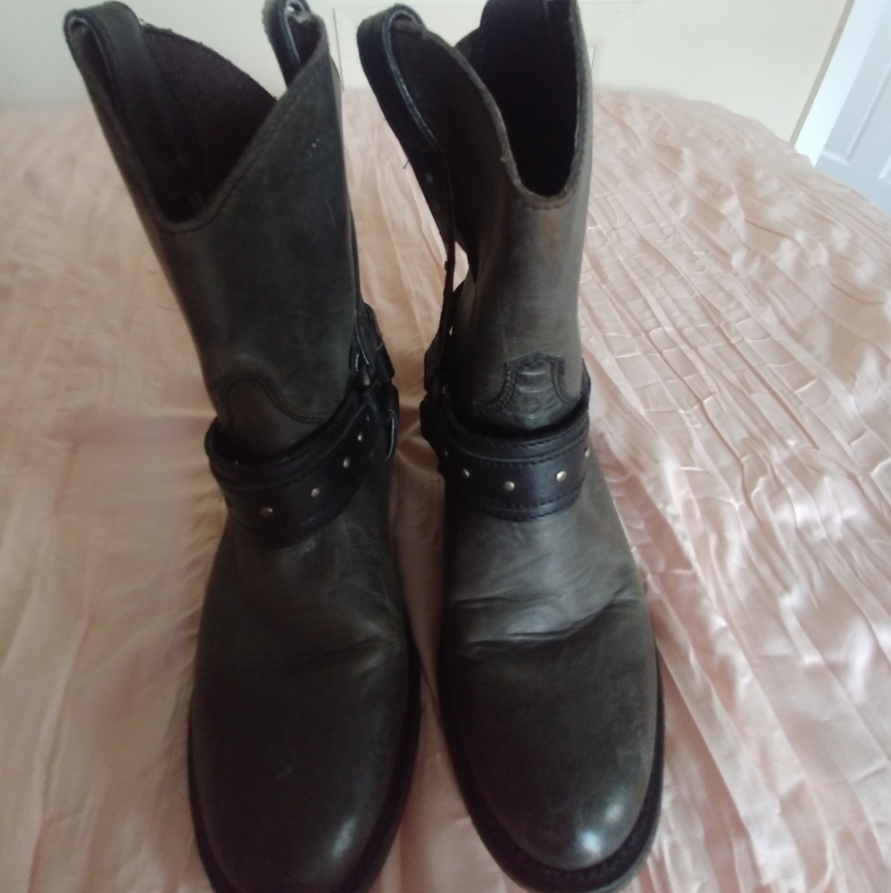 Black boots